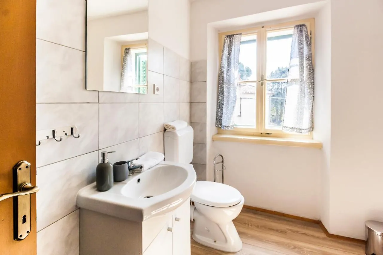 Guest house House Krizanic In Marcana, Istria, With 2 Apartments, Total 9 Guests