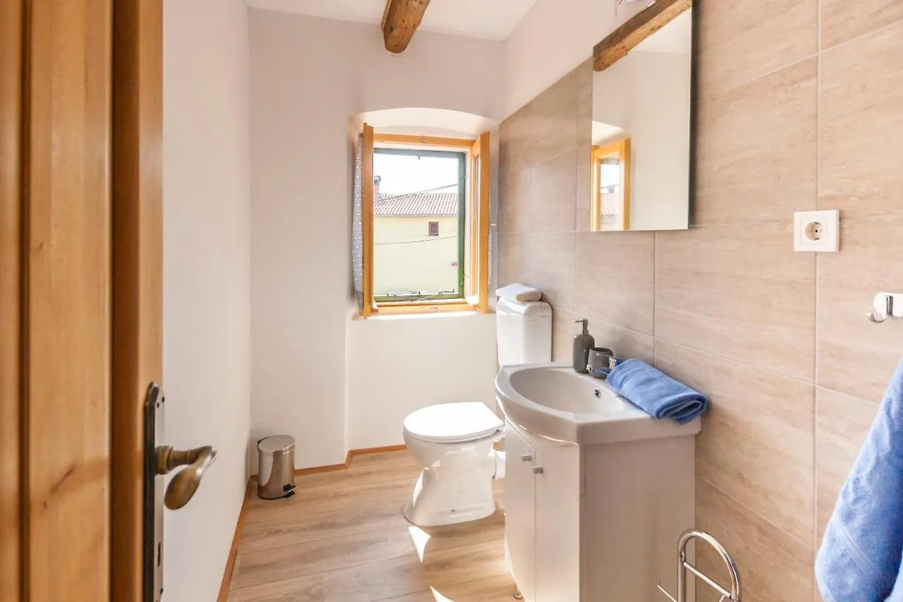 House Krizanic In Marcana, Istria, With 2 Apartments, Total 9 Guests Croatia